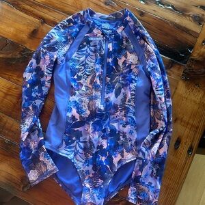 Athleta girl long sleeve rashguard swimsuit SPF